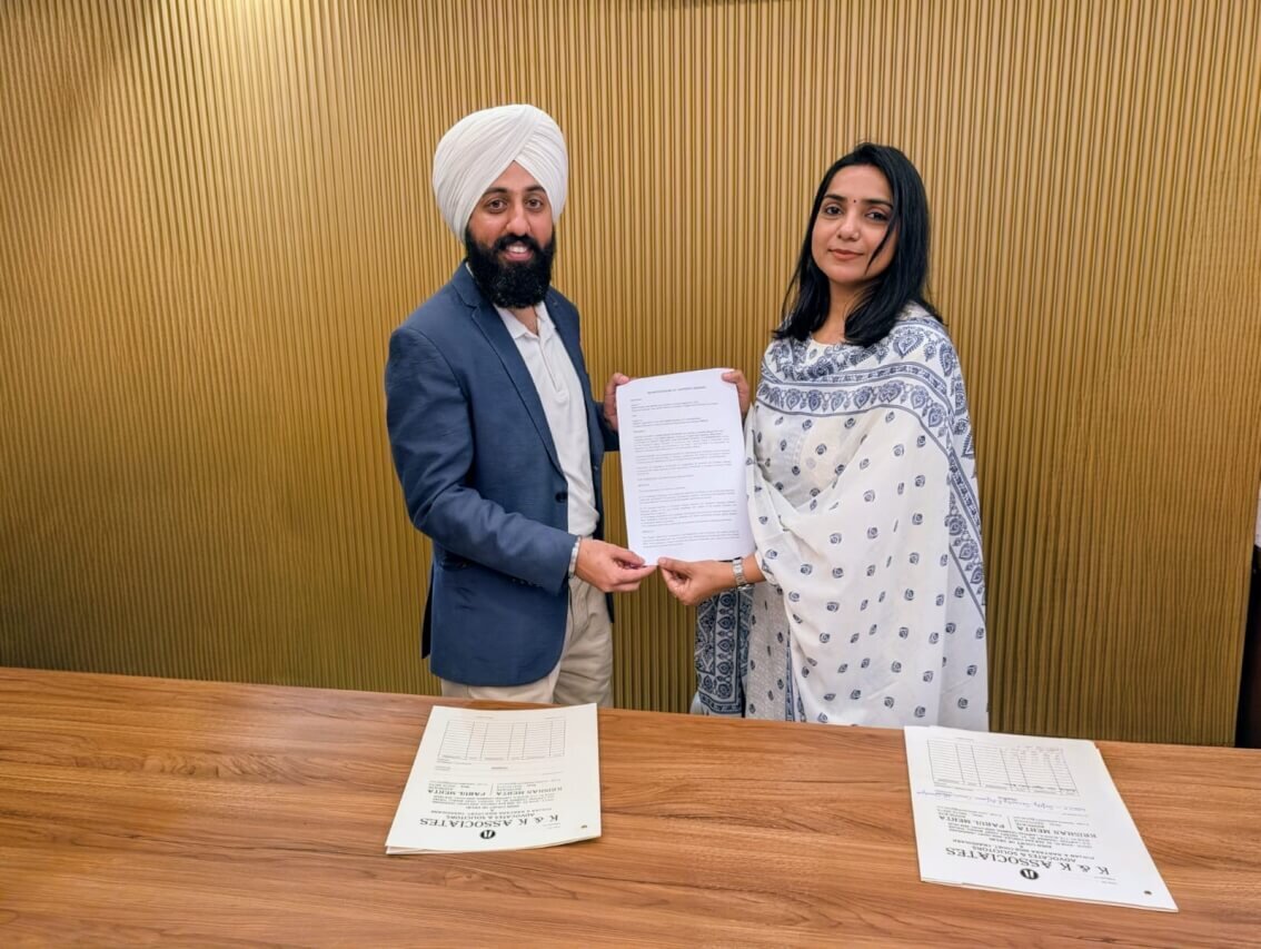 11fc743e-1e43-4261-b72b-7df7299079f0